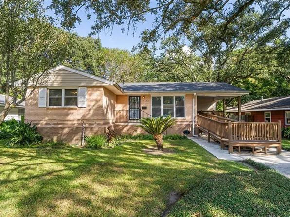 6212 Stratford Pl, New Orleans, LA 70131