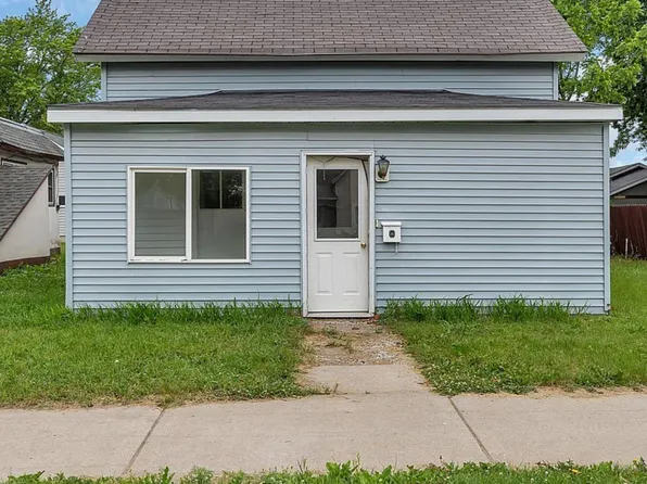 417 1st St SW, Wadena, MN 56482