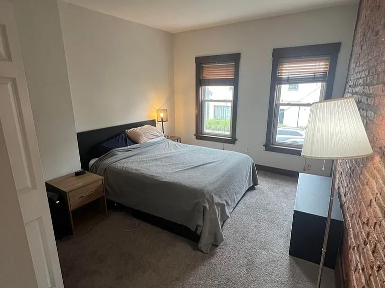 222 W Walnut St — Photo 2