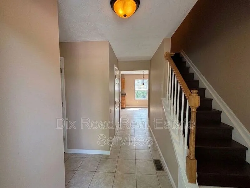 3 bed, 2.5 bath, 1540 sqft, $2,295 — Photo 4
