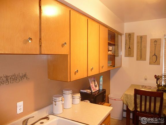 2nd image of 525 22nd St