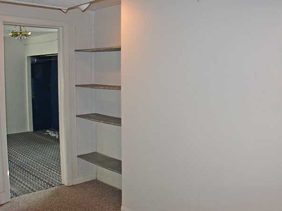 5th image of 1922 Broadwater Ave APT 2