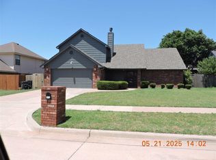 3510 NE 35th St, Lawton, OK 73507