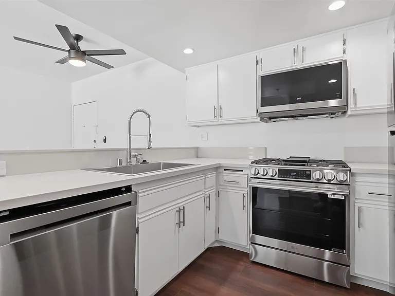 Parkview Apartments — Photo 51