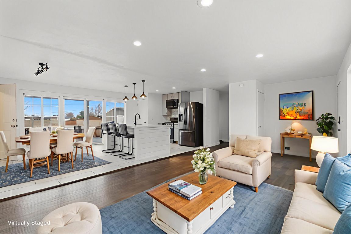 next background image