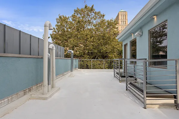 Sold by Compass | media 16