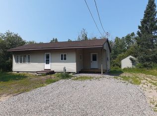 1906 E 7th St, Sault Sainte Marie, MI 49783