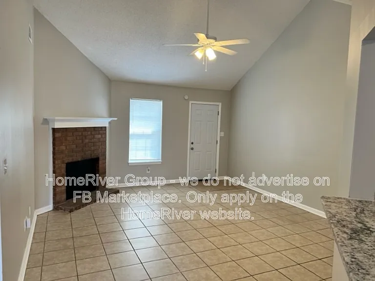 7052 Foxhall Dr — Photo 3