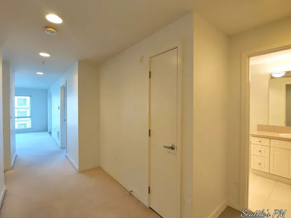 321 10th Ave S APT 607, Seattle, WA 98104