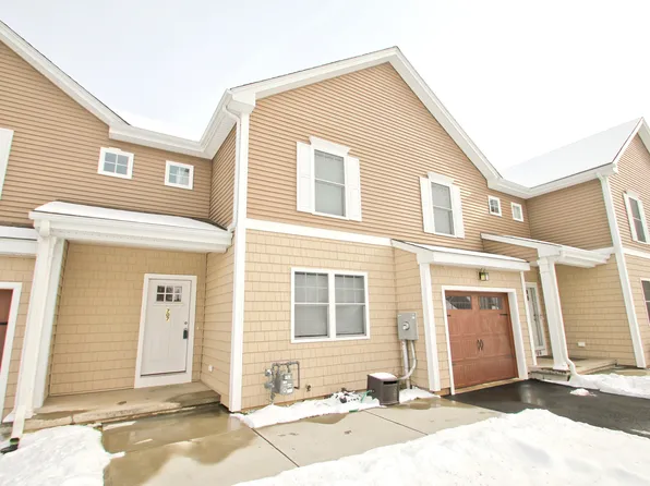 707 Old Village Circle, Windsor, CT 06095