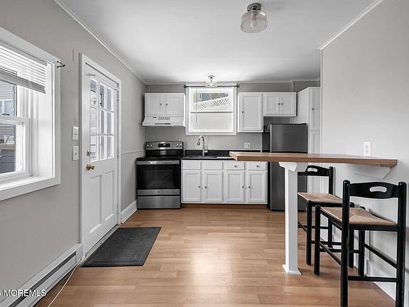 3rd image of 88 Portland Rd #3