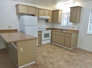 300 Pinetop Cir APT 12, Colfax, CA 95713