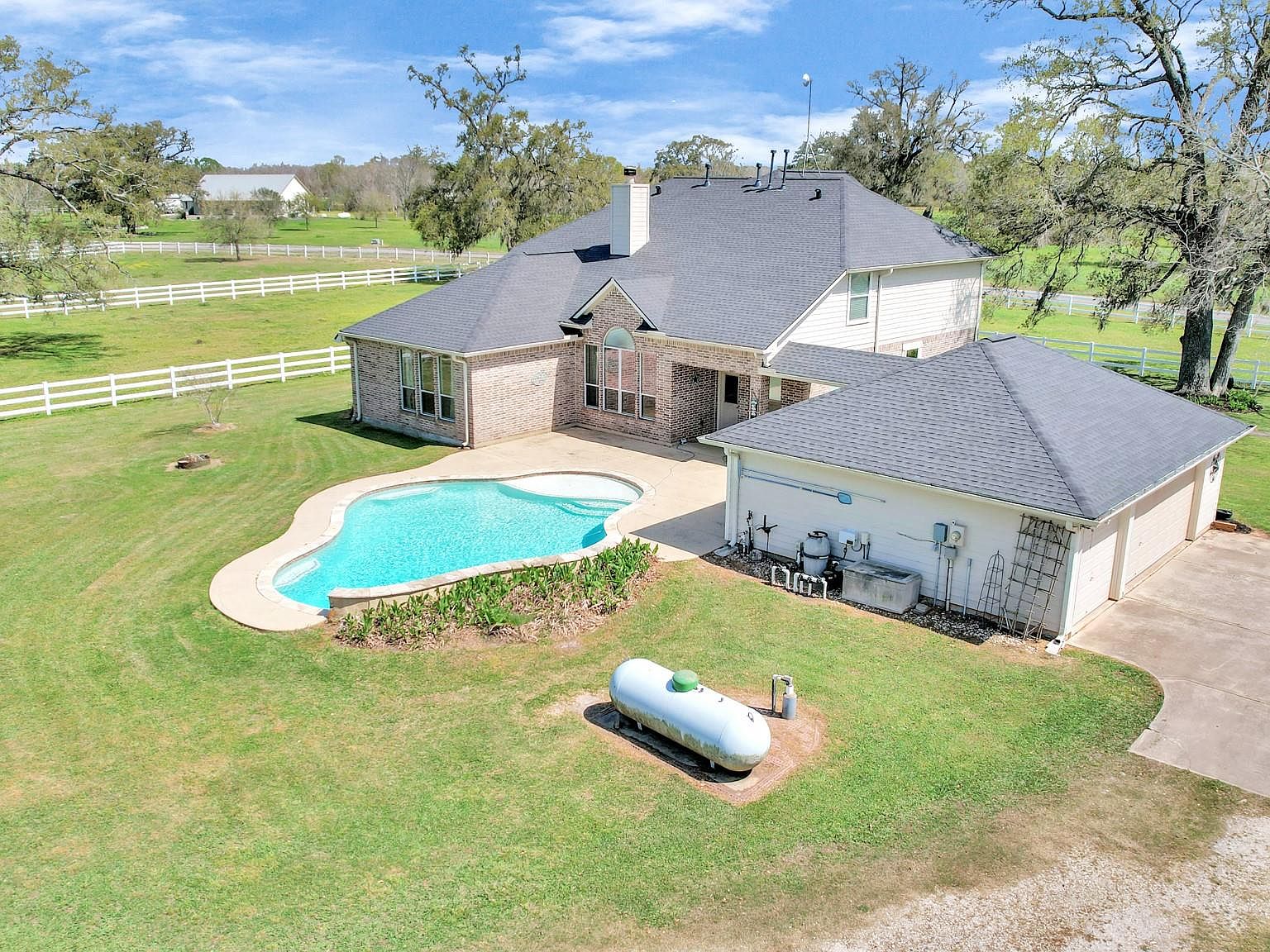 Rira&noa　1110 1110 Indian Rdg, Rosharon, TX 77583 | Zillow