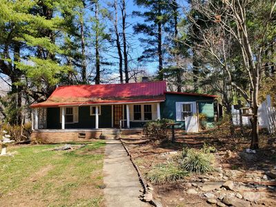 28 Plemmons St, Canton, NC, 28716