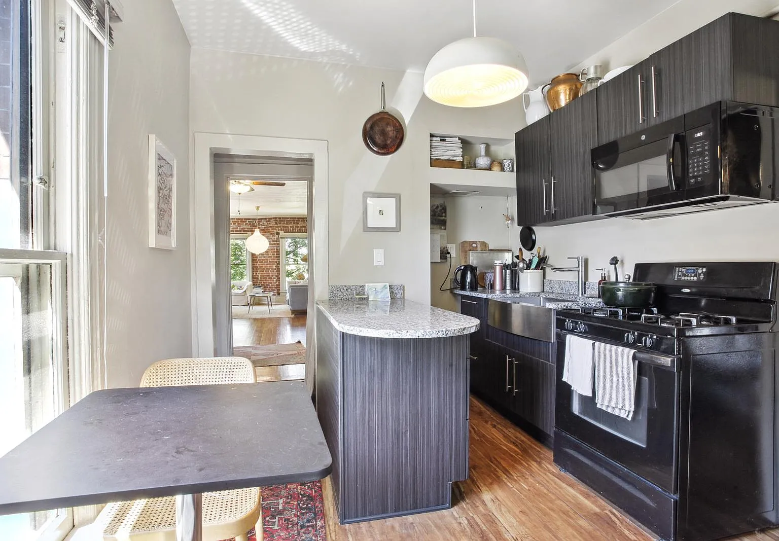 2 bed, 1250 sqft, $2,350 — Photo 1