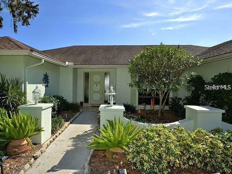 4841 Palm Aire Dr — Photo 1
