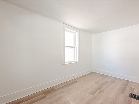 5th image of 217 Breck St