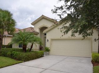 8314 Valiant Dr, Naples, FL 34104