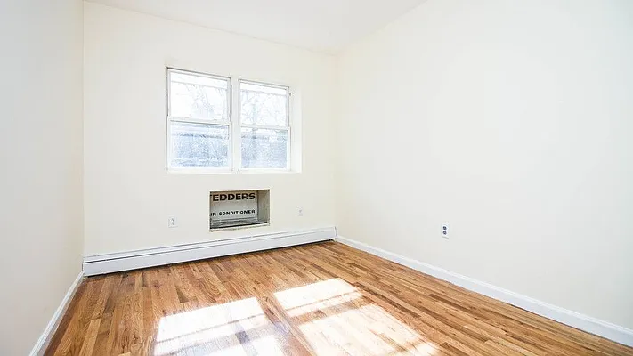Rented by Nooklyn NYC LLC | media 18