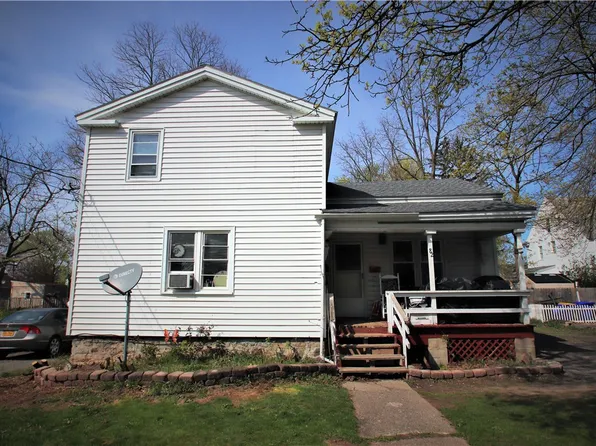 82 Holley St, Brockport, NY 14420