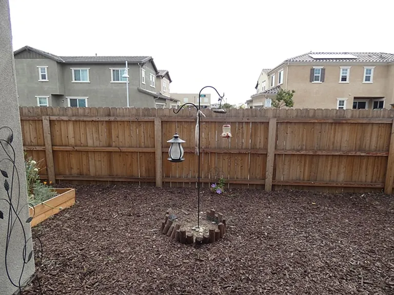 1973 Sterling Pl — Photo 10