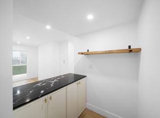 605 San Vicente #202, Santa Monica, CA 90402