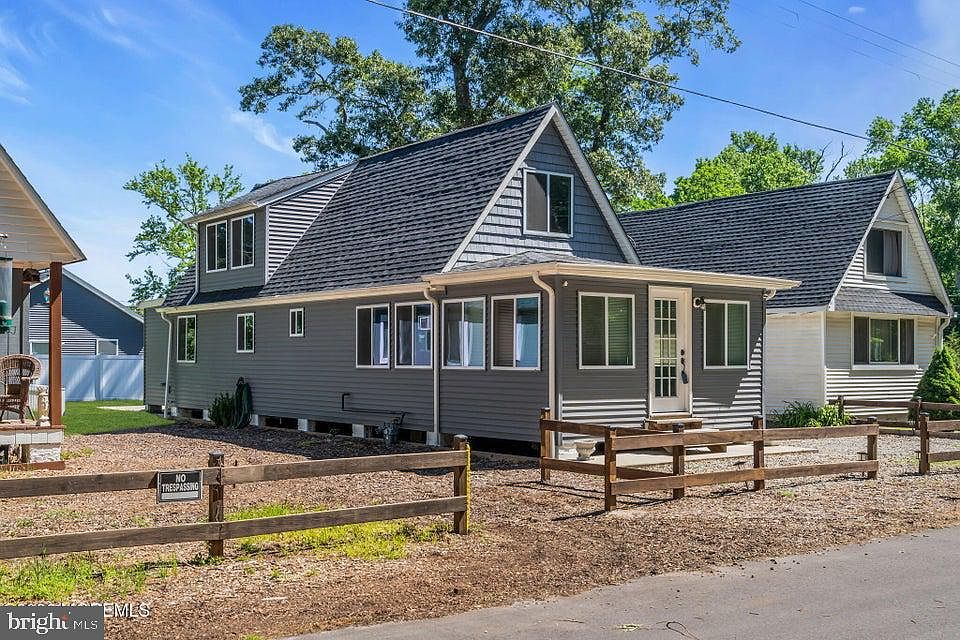 1st image of 375 E Barnegat Ave