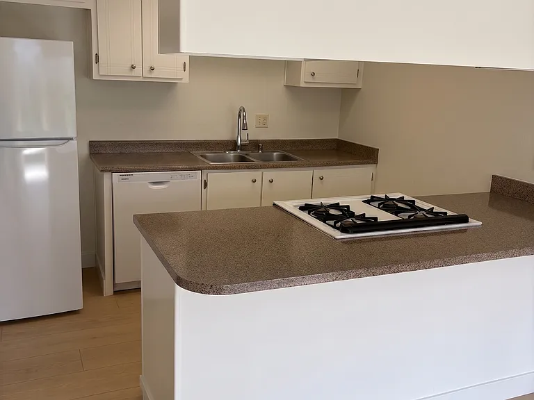 2824 Edison Ave — Photo 5