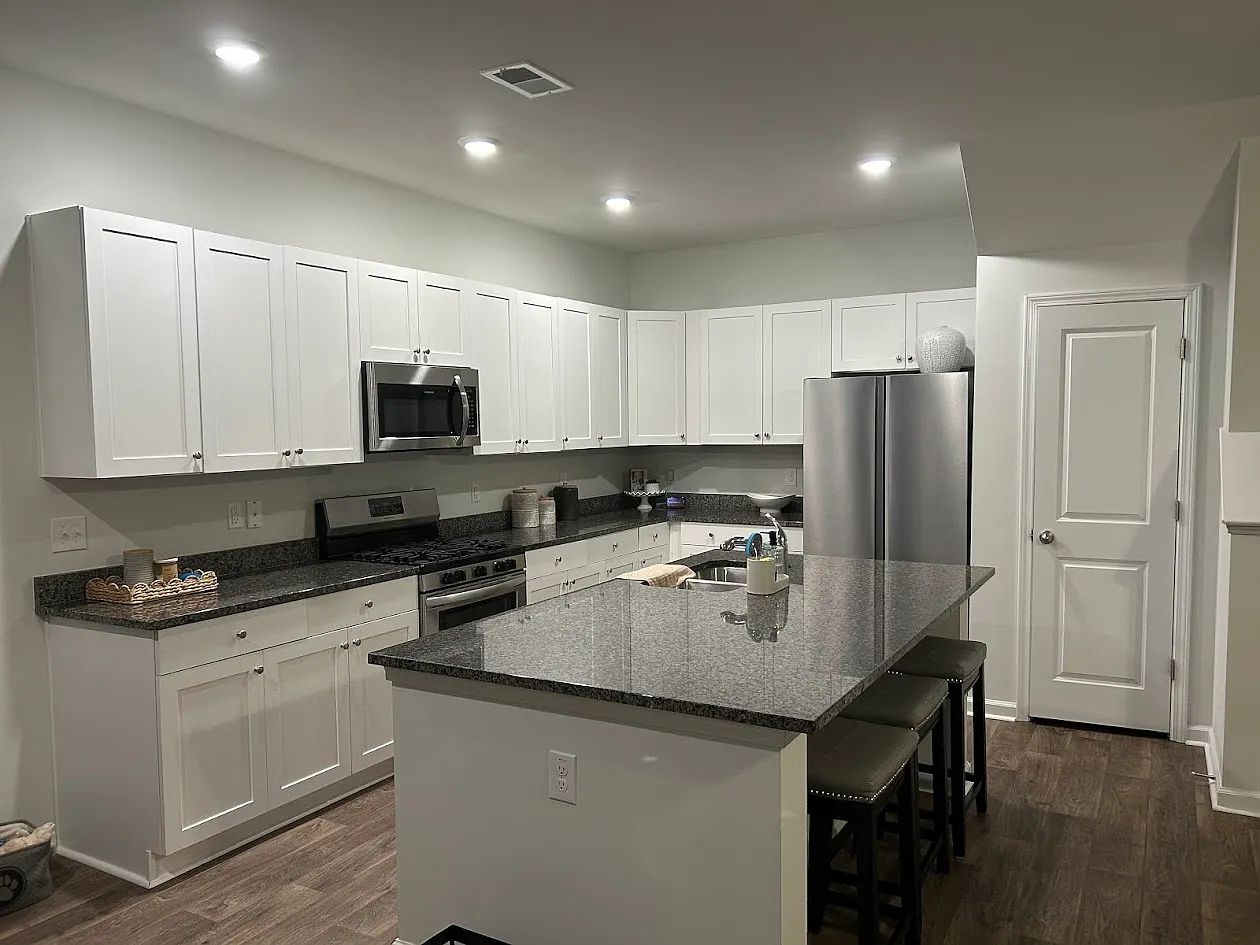 3 bed, 2.5 bath, 2002 sqft, $2,850 — Photo 3