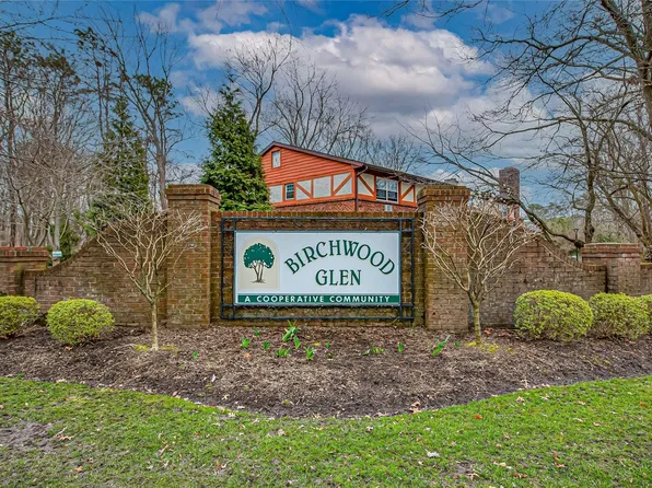 25 Glen Hollow Drive #H-31, Holtsville, NY 11742