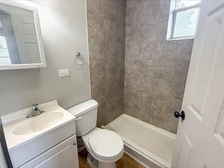 506 23rd Street — Photo 10