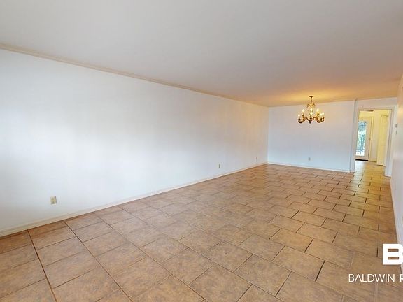 3rd image of 4009 Old Shell Rd APT C13