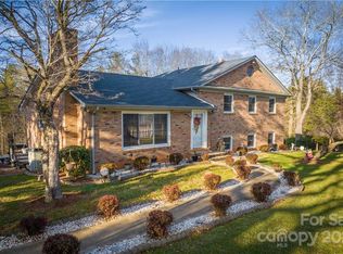 1683 Amherst Rd, Morganton, NC 28655