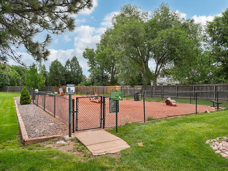 Broadmoor Springs — Photo 25