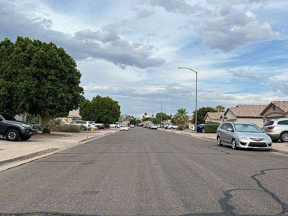 4th image of 9242 E Carmel Ave