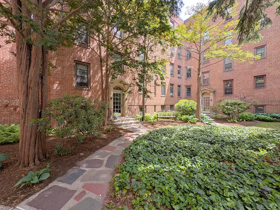 14 Ware St #2