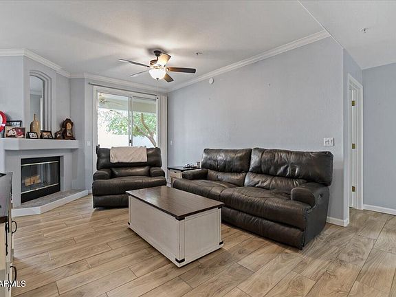 5th image of 2992 N MILLER Road #109