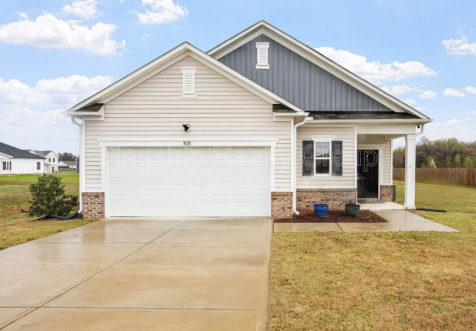 3 bed, 2.0 bath, 1557 sqft, $1,995 — Photo 3
