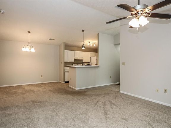 5th image of 12071 Carrington Ln Unit 12071-205