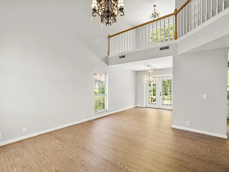 3127 Creekview Ln — Photo 49