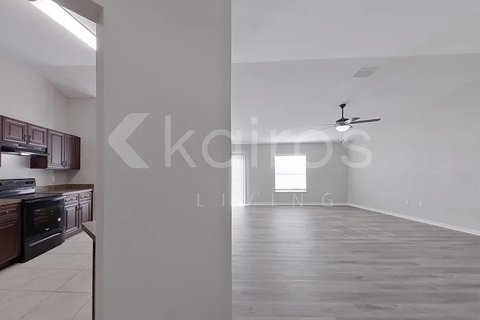 15952 SW 24th Court Rd — Photo 2