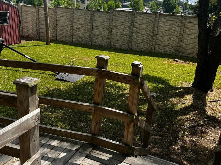 2928 English Ave — Photo 4