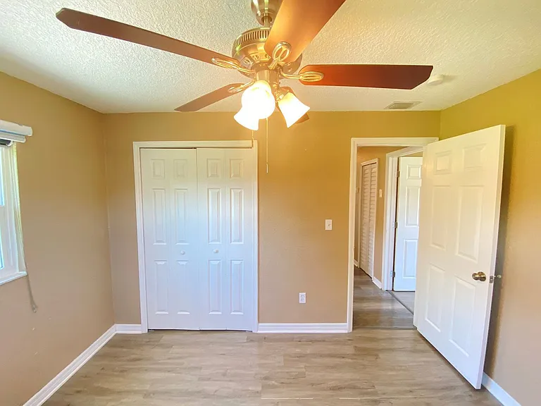 908 Teatro Ct — Photo 21
