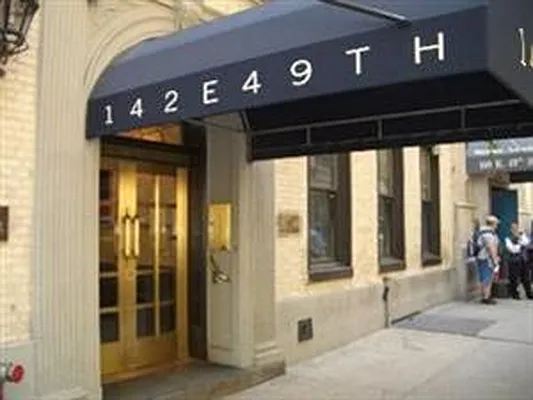 Rented by Douglas Elliman | media 7