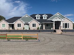 2021 Wittwer Ave, Moapa Valley, NV 89021