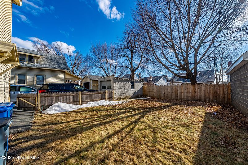 2nd image of 180 Benson Street