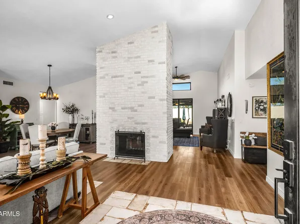 501 N LONGMORE Street, Chandler, AZ 85224
