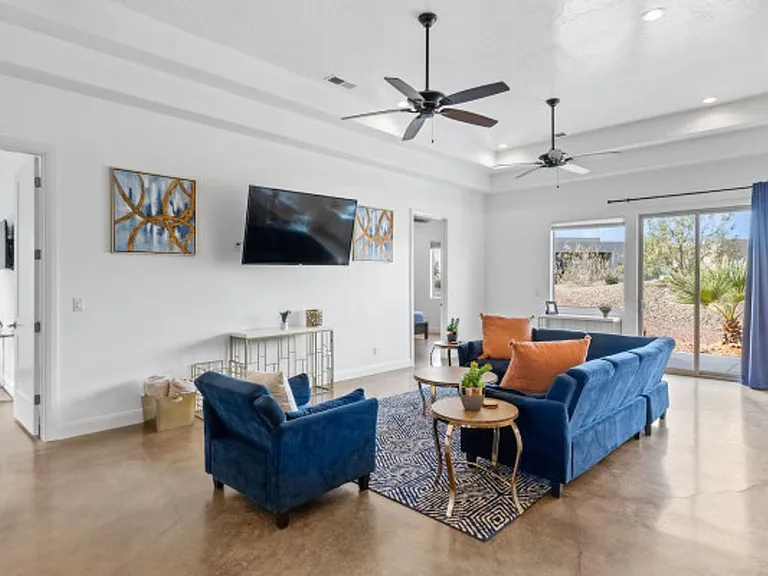 3252 S 4900 W — Photo 6