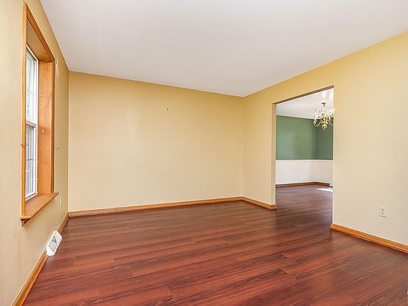 5th image of 1 Crestwood Lane