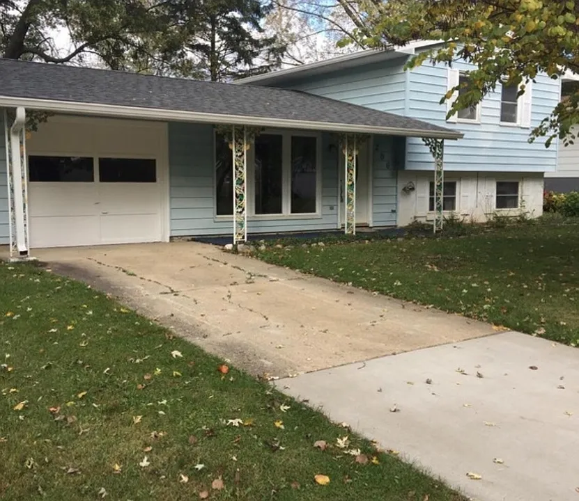 206 Myrtle Dr